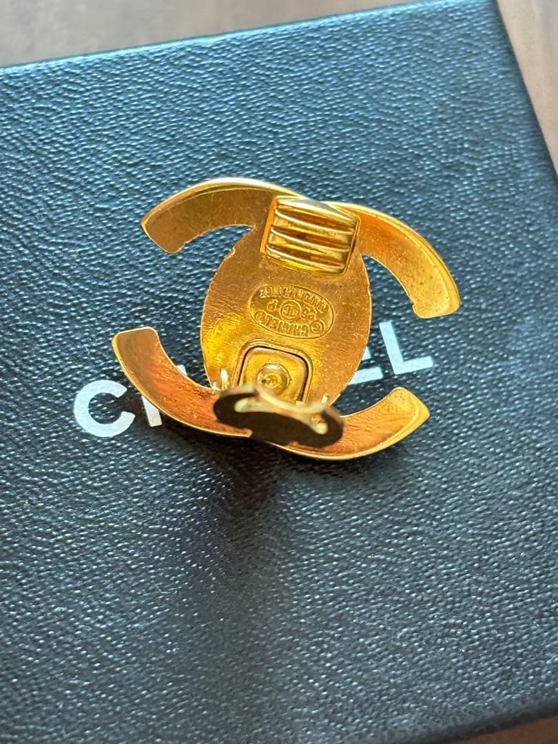 シャネル　ターンロック 96P イヤリング　片耳　美品