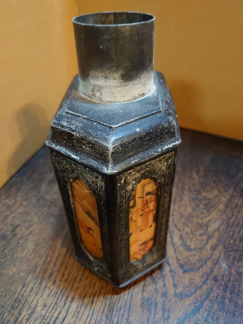 【中国古玩】『錫六角型ガラス絵入茶壺』底面に刻印有り。高さ18.5cm