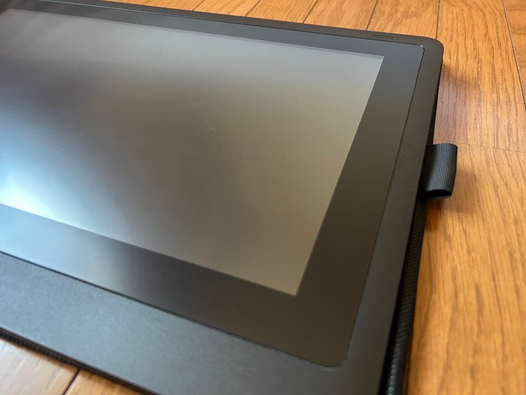 Wacom Cintiq 16 DTK1660(スタンド・proペン付き)