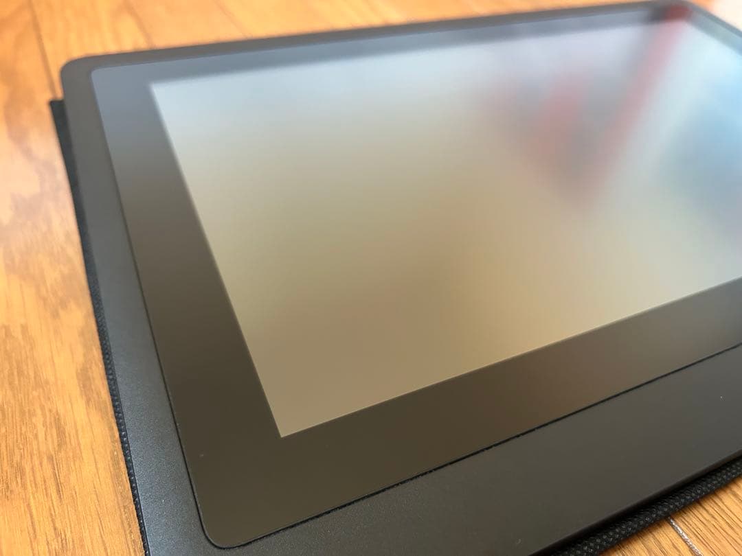 Wacom Cintiq 16 DTK1660(スタンド・proペン付き)