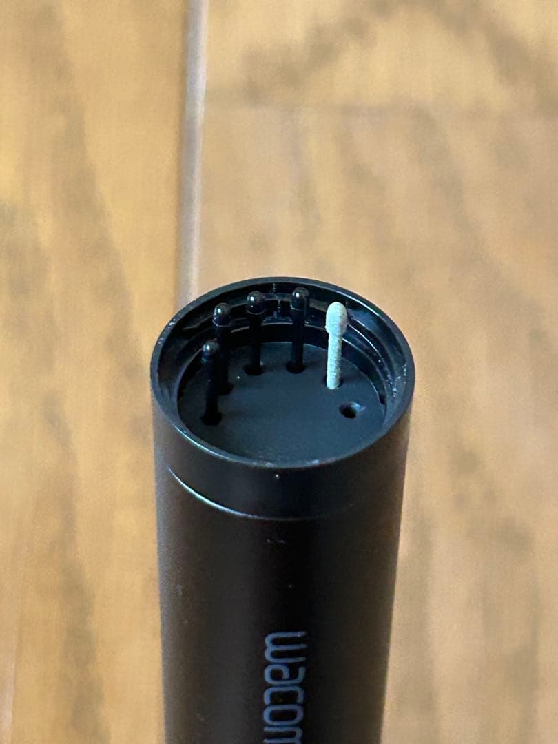 Wacom Cintiq 16 DTK1660(スタンド・proペン付き)