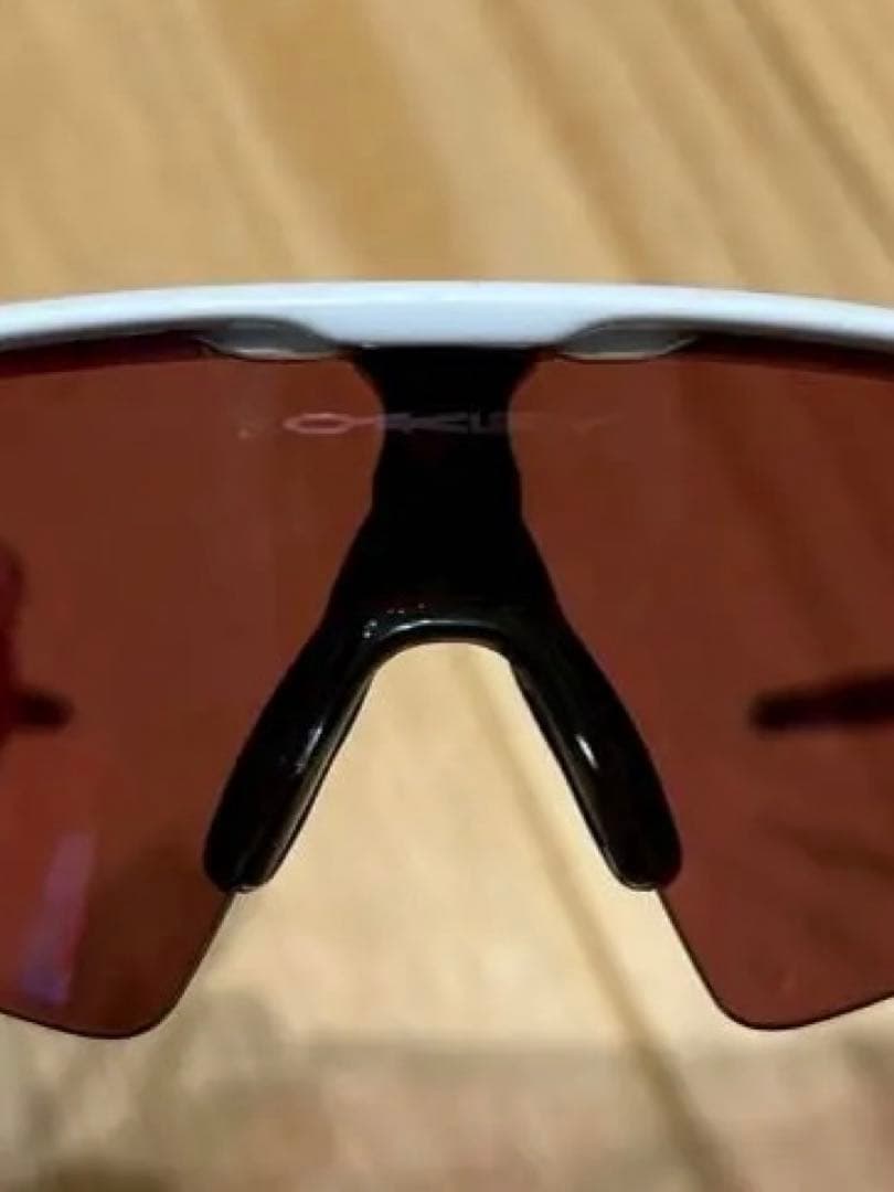 さ*う様 OAKLEY スポーツ用サングラス クリア/レッド レン