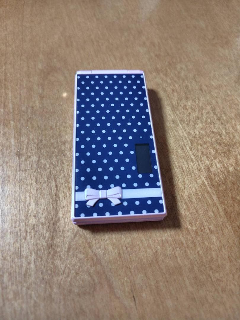 docomo STYLE series F-06D Girls' ガラケー