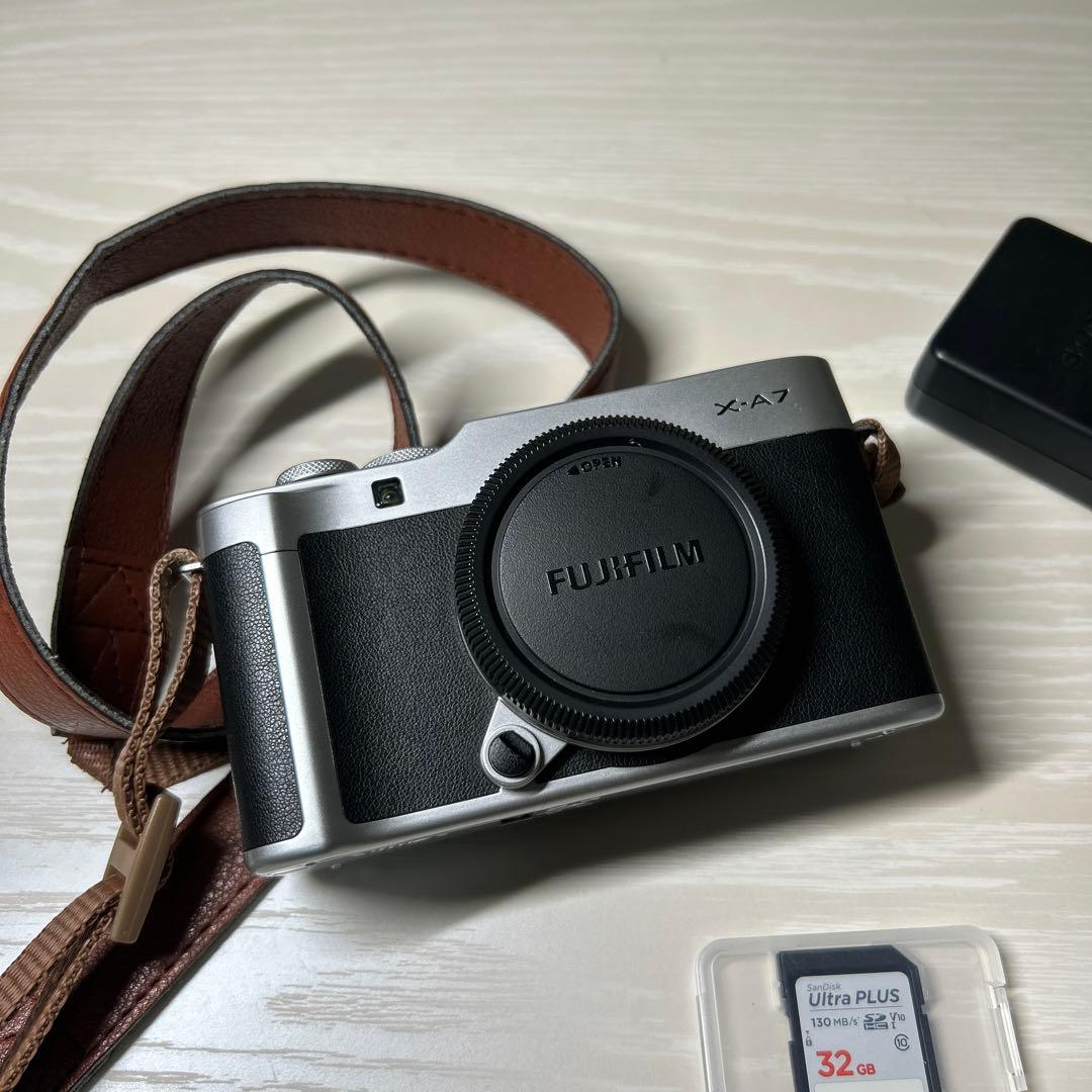 富士フイルム(FUJIFILM) ミラーレス一眼カメラ X-A7レンズキット