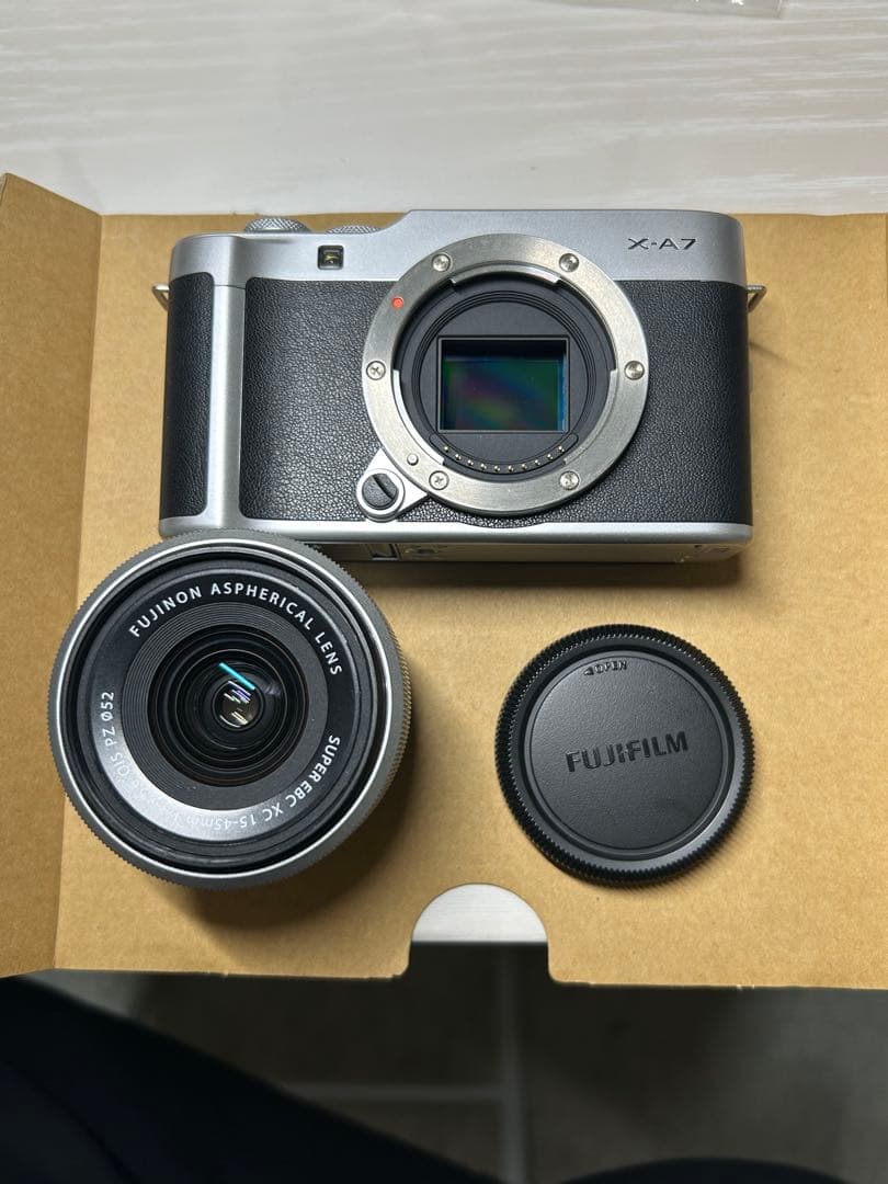富士フイルム(FUJIFILM) ミラーレス一眼カメラ X-A7レンズキット