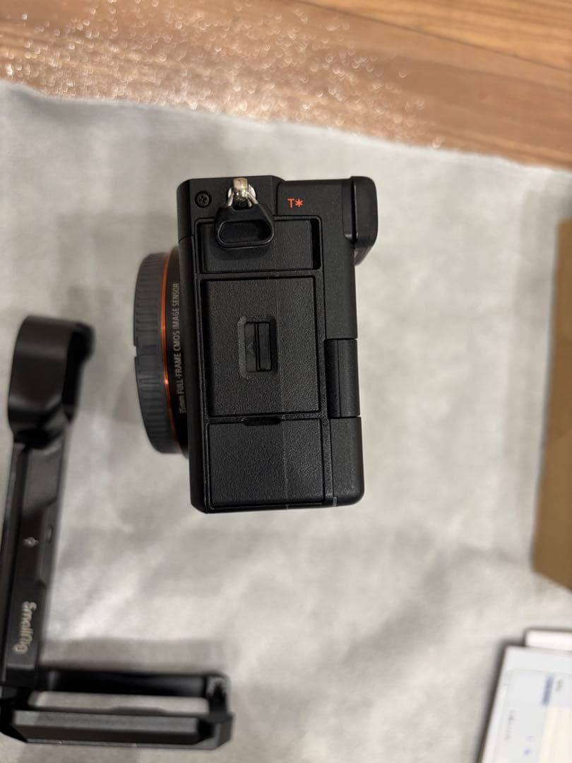 SONY α7C ミラーレス一眼 本体とsmall rig L字ブラケット