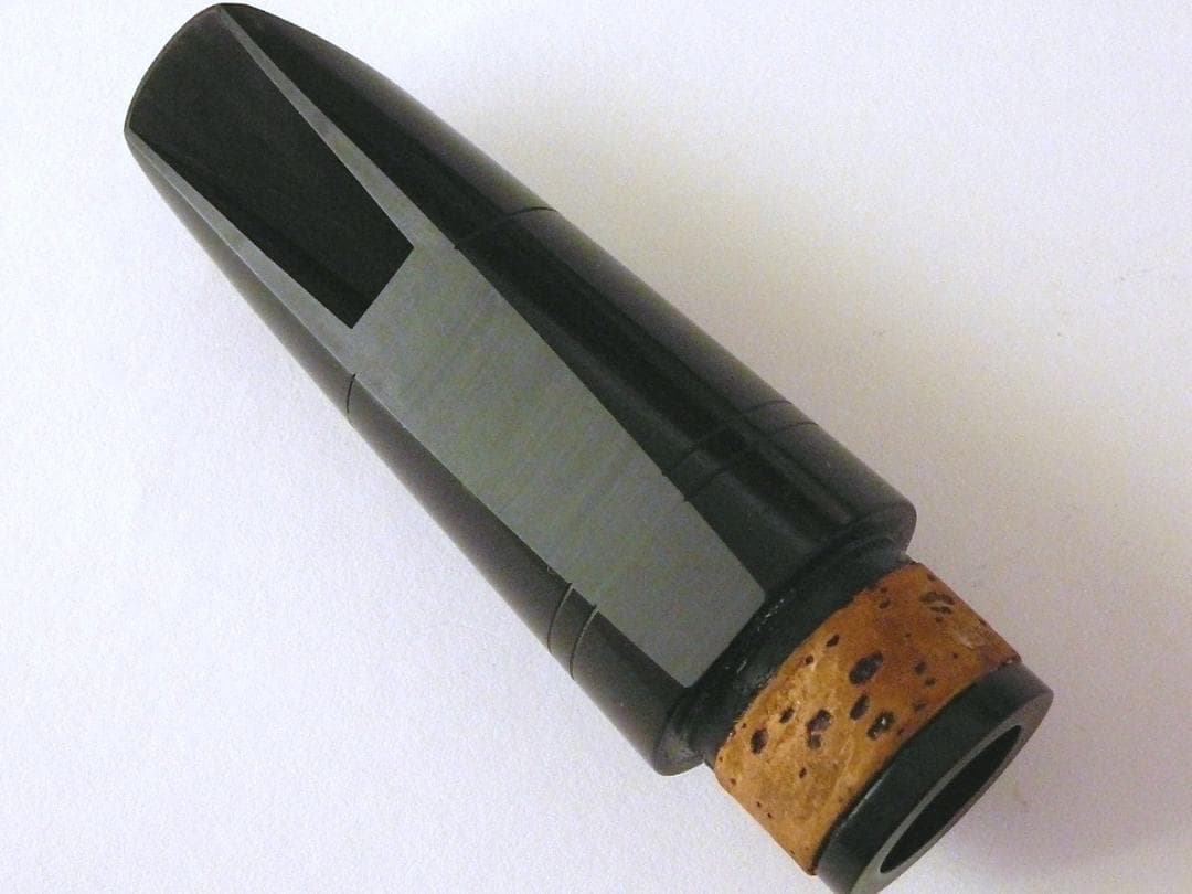 LARK 古い中国製 クラリネット　MP　バンドレン?