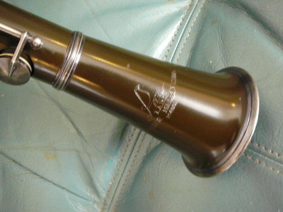 LARK 古い中国製 クラリネット　MP　バンドレン?