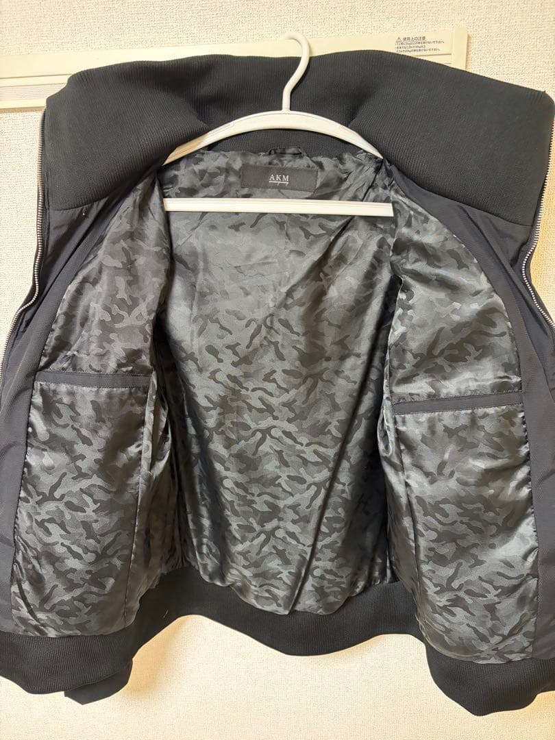 AKM Contemporaryダウンジャケット(保温性/防風性)