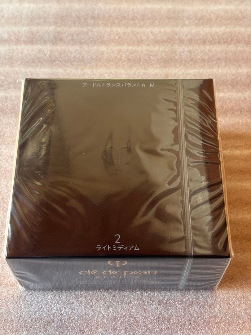 クレ・ド・ポーボーテ　プードルトランスパラントn Ｍ　２ライトミディアム