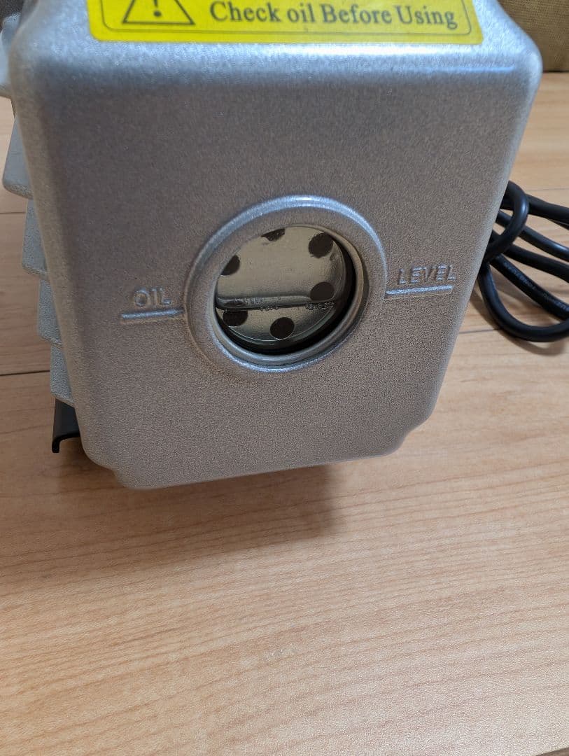 マニホールドゲージ　真空ポンプ　カーエアコン　真空引き　クーラー