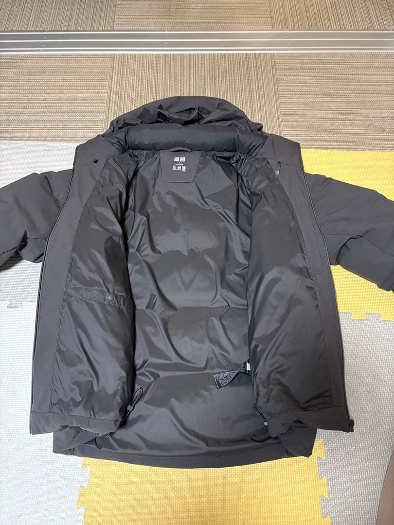 UNIQLO 2025年末 シームレスダウンパーカー　XLサイズ　ダークグレー