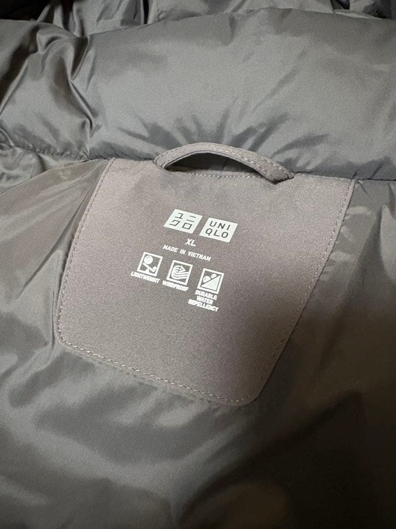 UNIQLO 2025年末 シームレスダウンパーカー　XLサイズ　ダークグレー