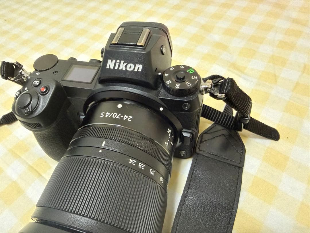 (ショット数6900)ニコンZ6 24-70mm f/4レンズキット おまけ付き