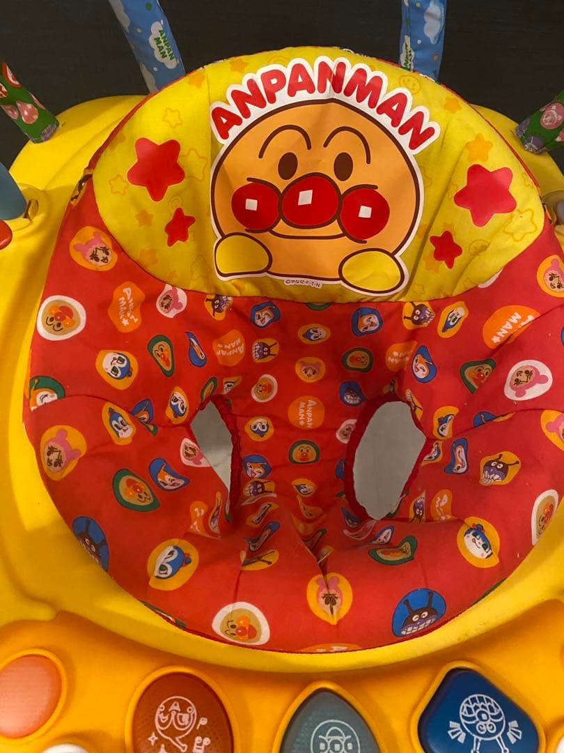 ⭐︎値下げ中につき早い者勝ち⭐︎元気いっぱい！アンパンマンベビージャンパー