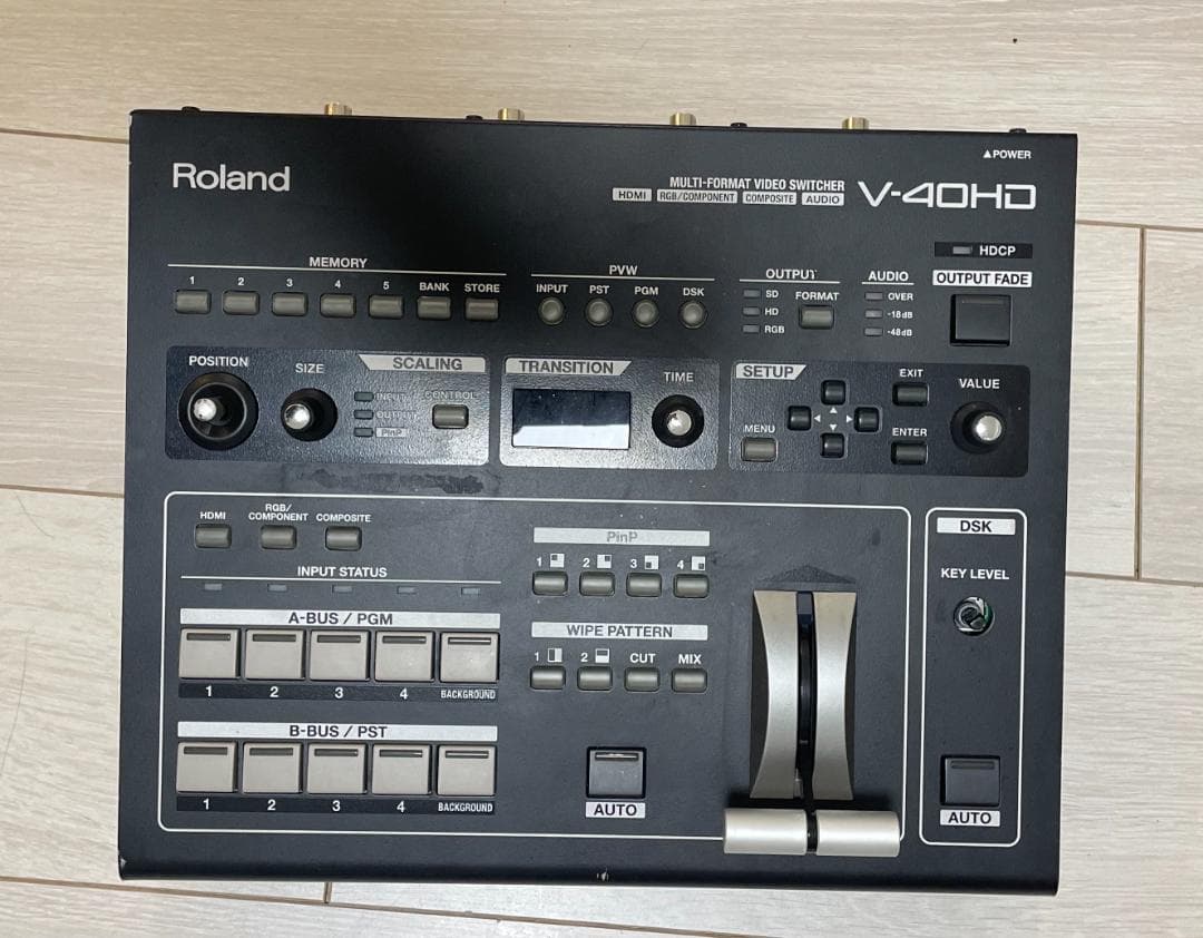 Roland ローランド V-40HD マルチフォーマットビデオスイッチャー