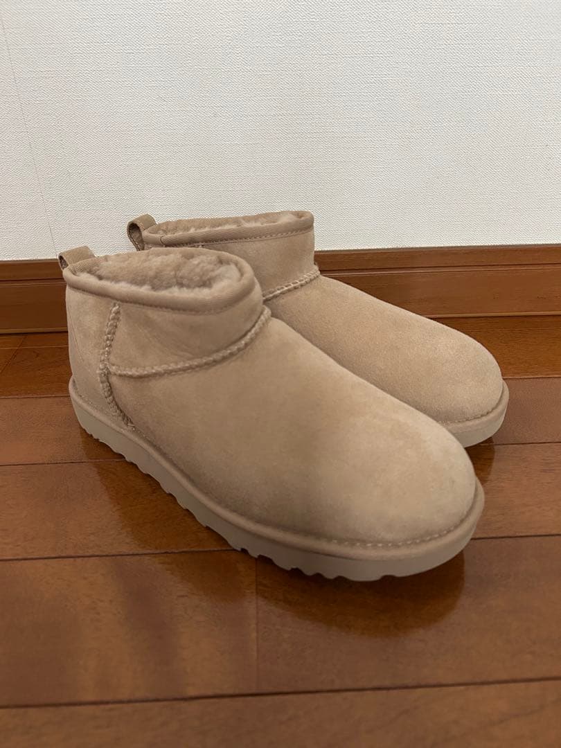 未使用　UGG アグ W CLASSIC ULTRA MINI 25