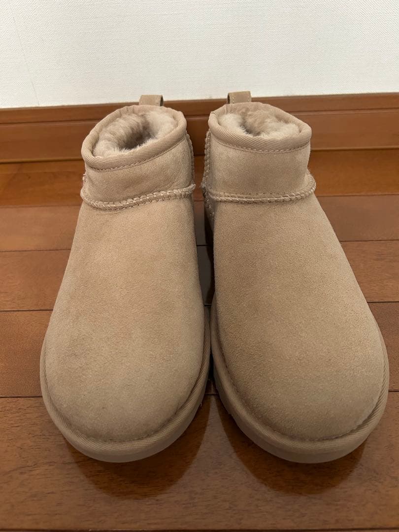 未使用　UGG アグ W CLASSIC ULTRA MINI 25