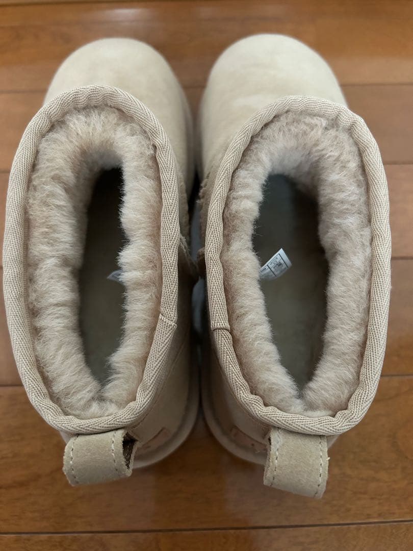 未使用　UGG アグ W CLASSIC ULTRA MINI 25