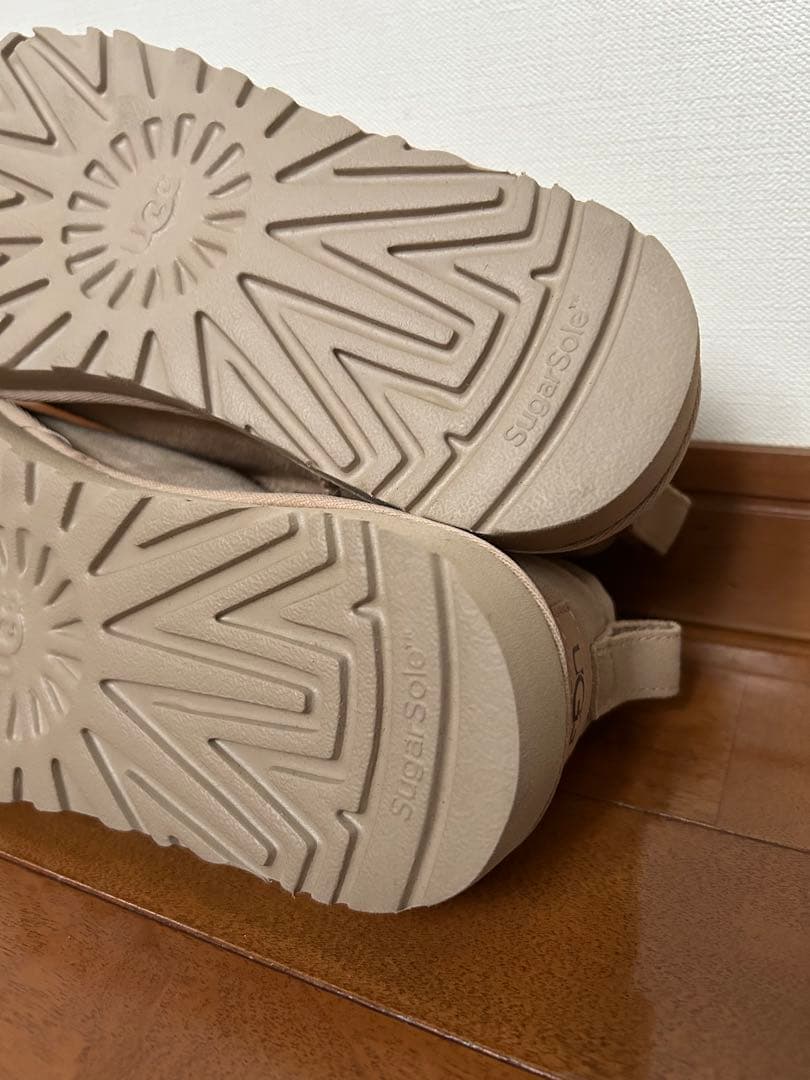 未使用　UGG アグ W CLASSIC ULTRA MINI 25