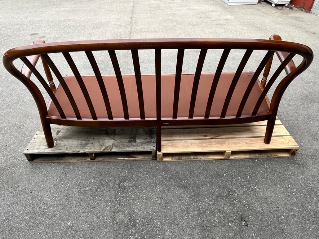 【高級家具】 karimoku（カリモク家具）　コロニアルソファ　3人掛け