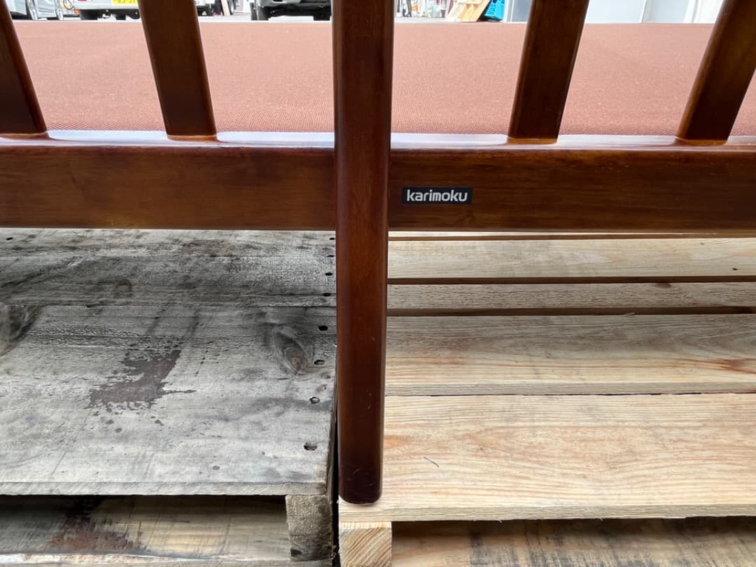 【高級家具】 karimoku（カリモク家具）　コロニアルソファ　3人掛け