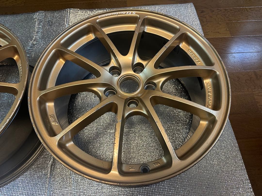 スバル STI パフォーマンス 18インチ8J ET53 5穴114.3