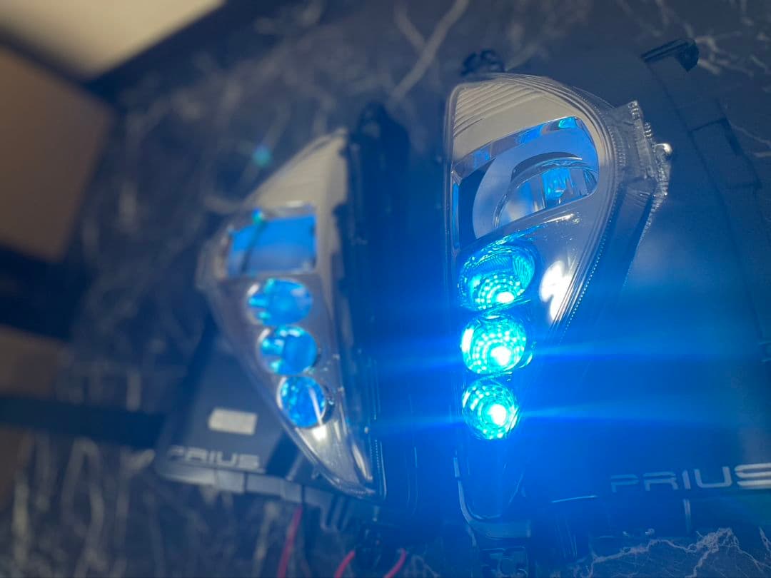 【在庫1】50プリウス　前期　フォグ　h11バルブ　ネオピクセル