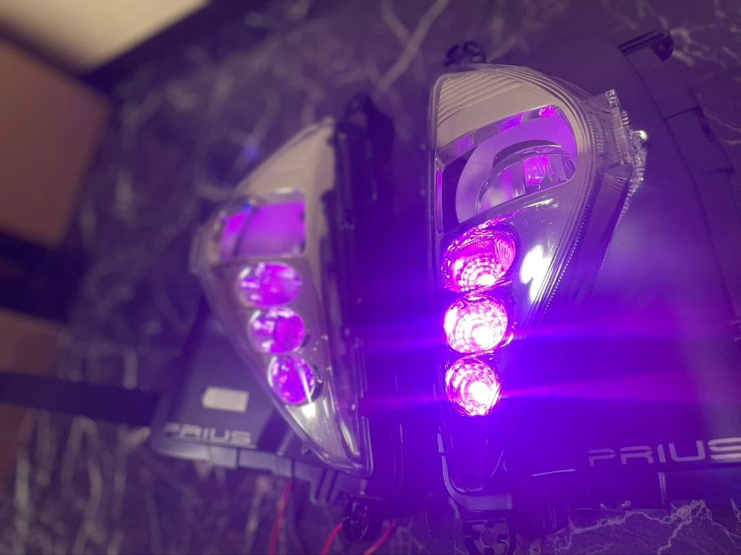 【在庫1】50プリウス　前期　フォグ　h11バルブ　ネオピクセル