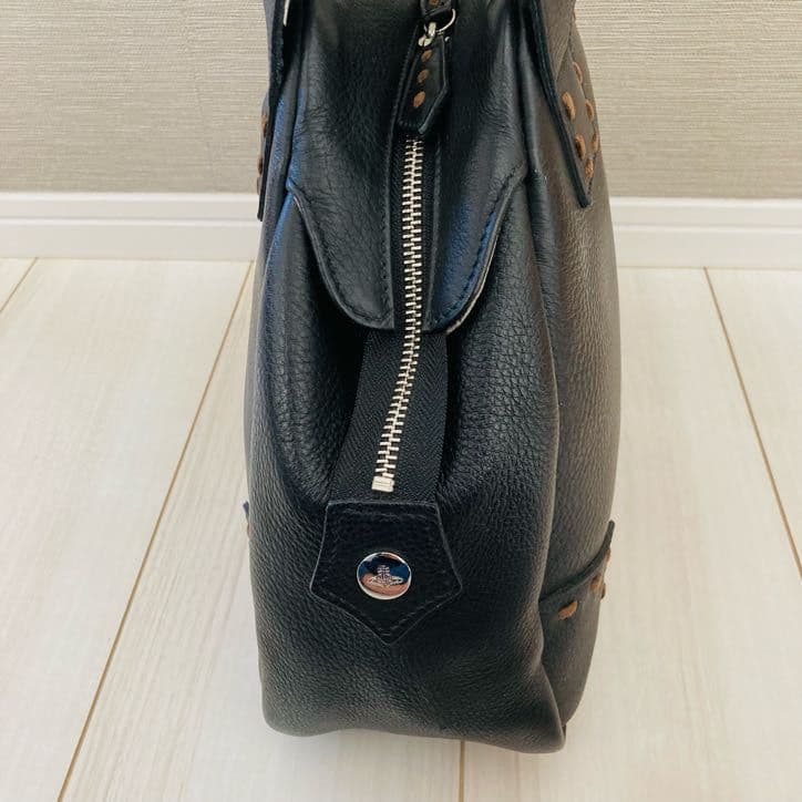 ヴィヴィアン・ウエストウッド ハンドバッグ 黒 BK レザー オーブ