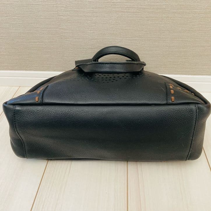 ヴィヴィアン・ウエストウッド ハンドバッグ 黒 BK レザー オーブ