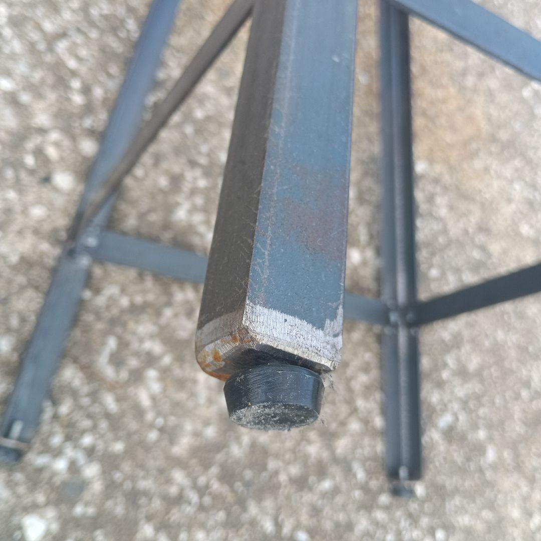 S*y様 5005）円形木製座面のアイアンスツール　ヴィンテージ　インダストリア