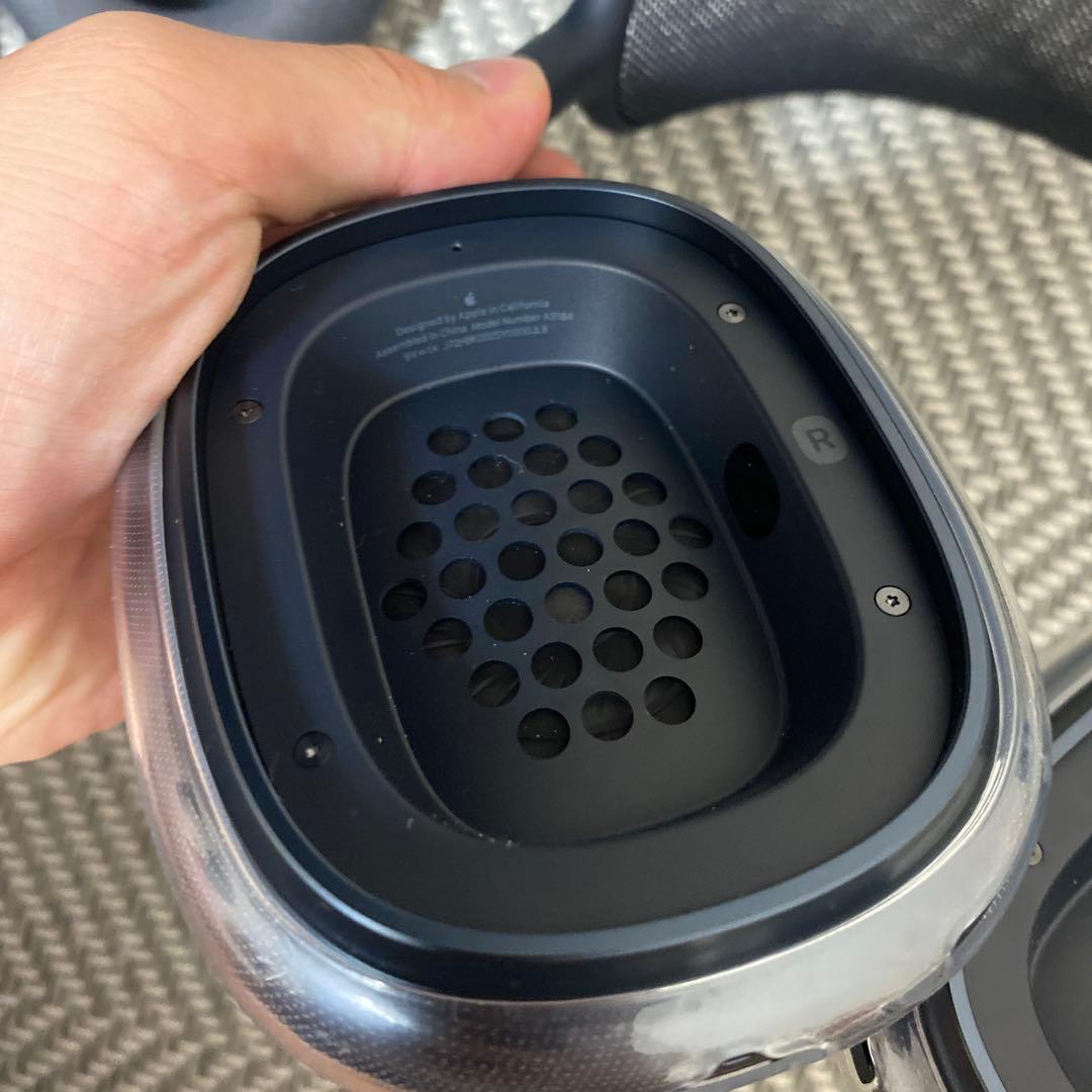 AirPods max カバー付き