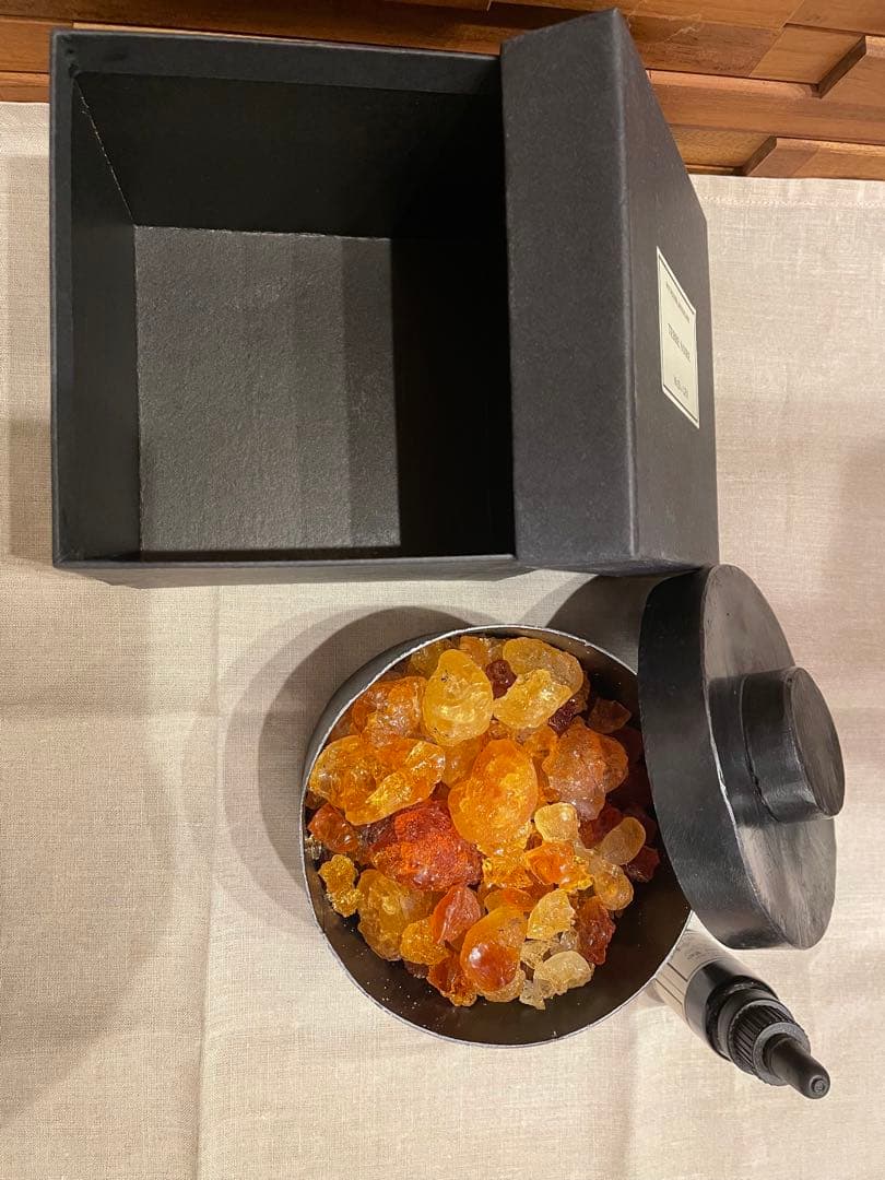 MAD et LEN ポットポプリ アンバー(TERRE NOIRE)オイル付