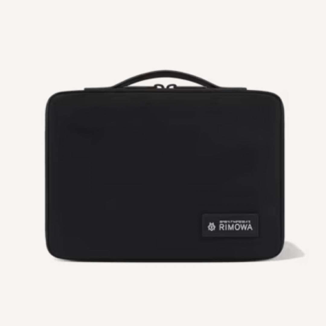 新品　RIMOWA リモワ 三つ折りトイレタリーポーチ 新作 トラベル
