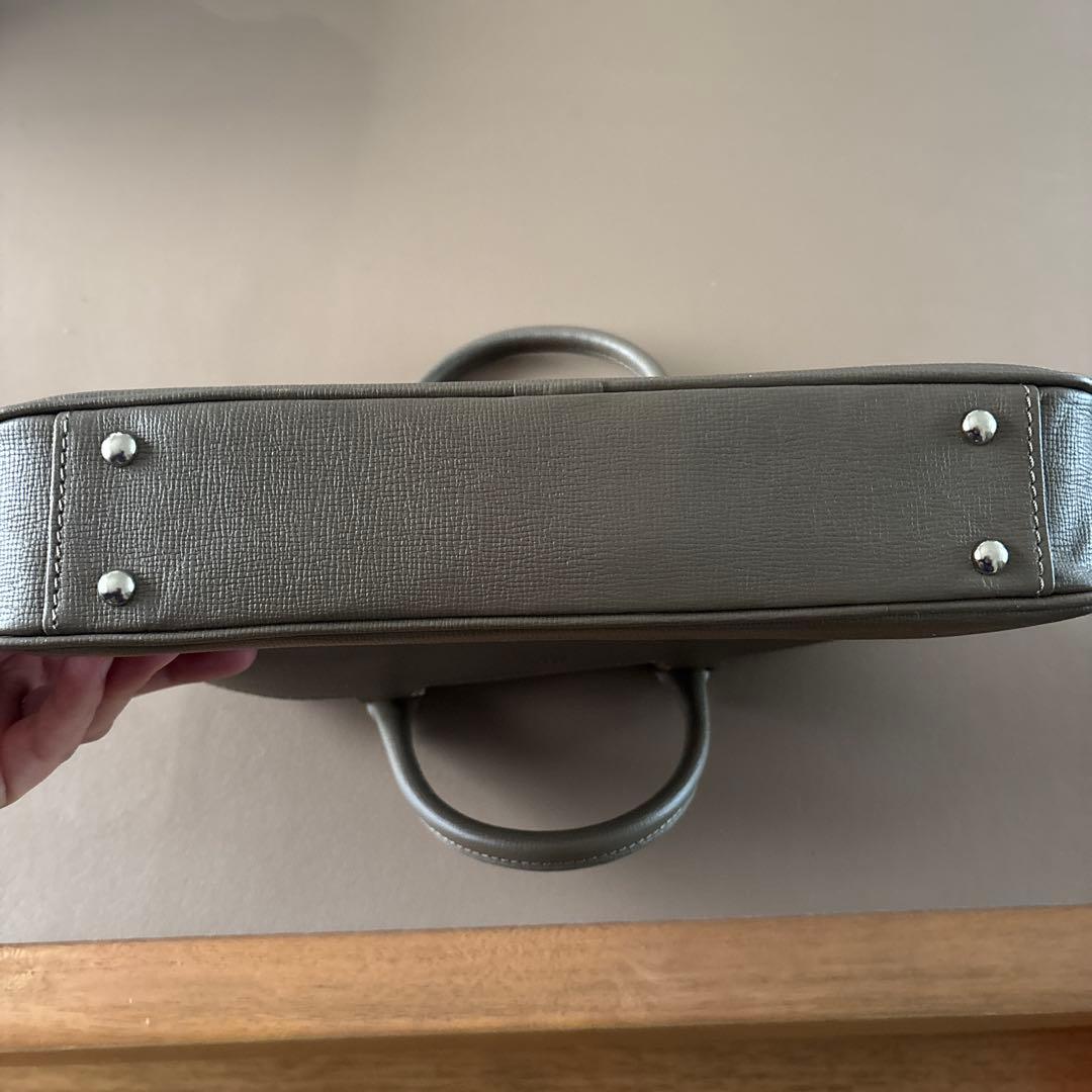 定期36,300円　タケオキクチ　レザーブリーフケース