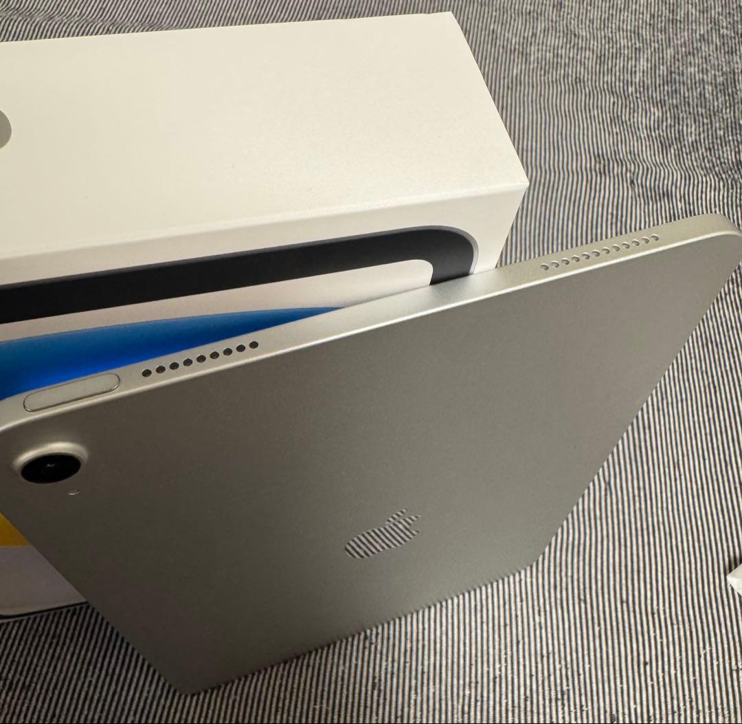 iPad 11世代(A16) 128GB WiFiモデル シルバー