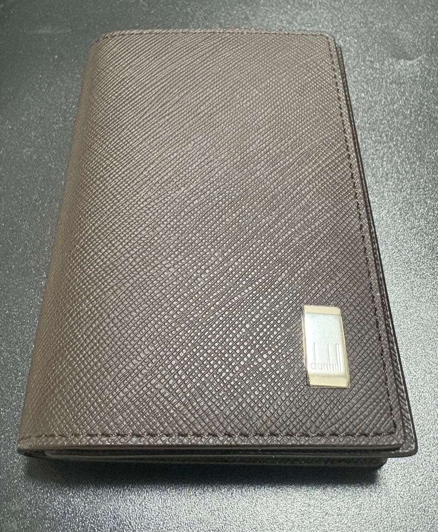 Dunhill(ダンヒル) 未使用✨お得 ブラウンレザー名刺入れ メタルロゴ付き