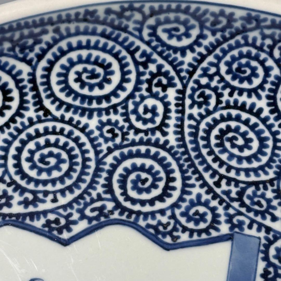 藍柿右衛門　渦福　染付白鷺図蛸唐草文様大皿　直径33cm　扇子　窓絵