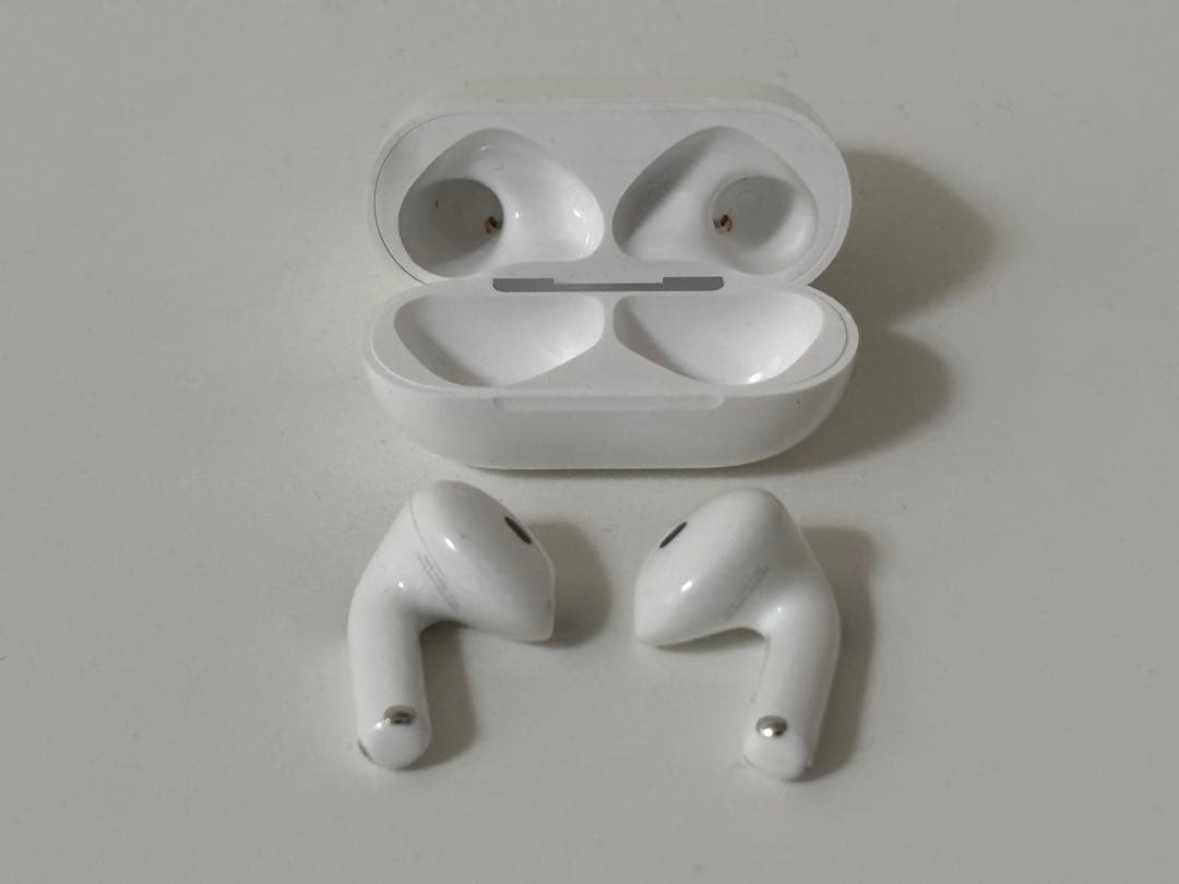 AirPods 第4世代　ノイズキャンセリング搭載　保証有り!!