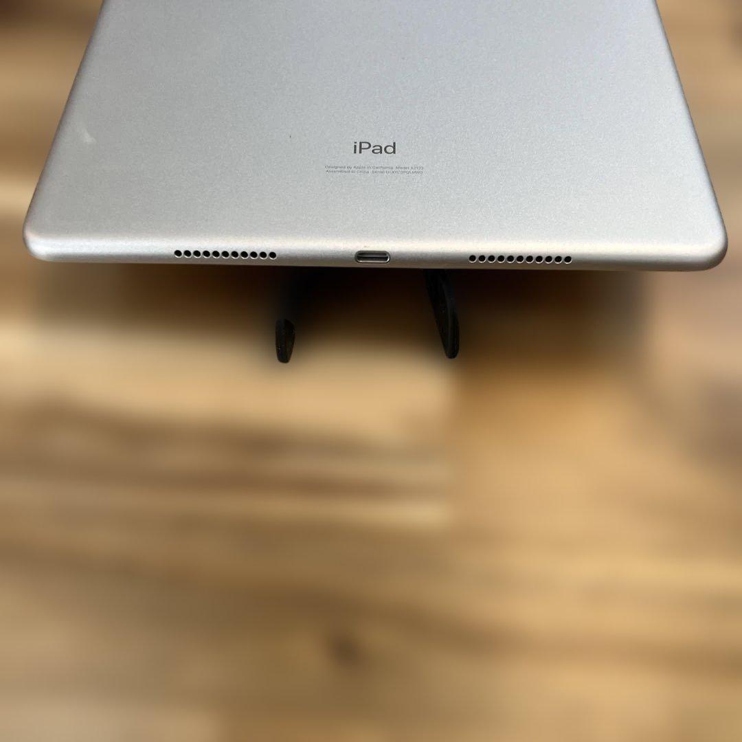 M832 SIMフリー　ipad Air 第三世代　64GB