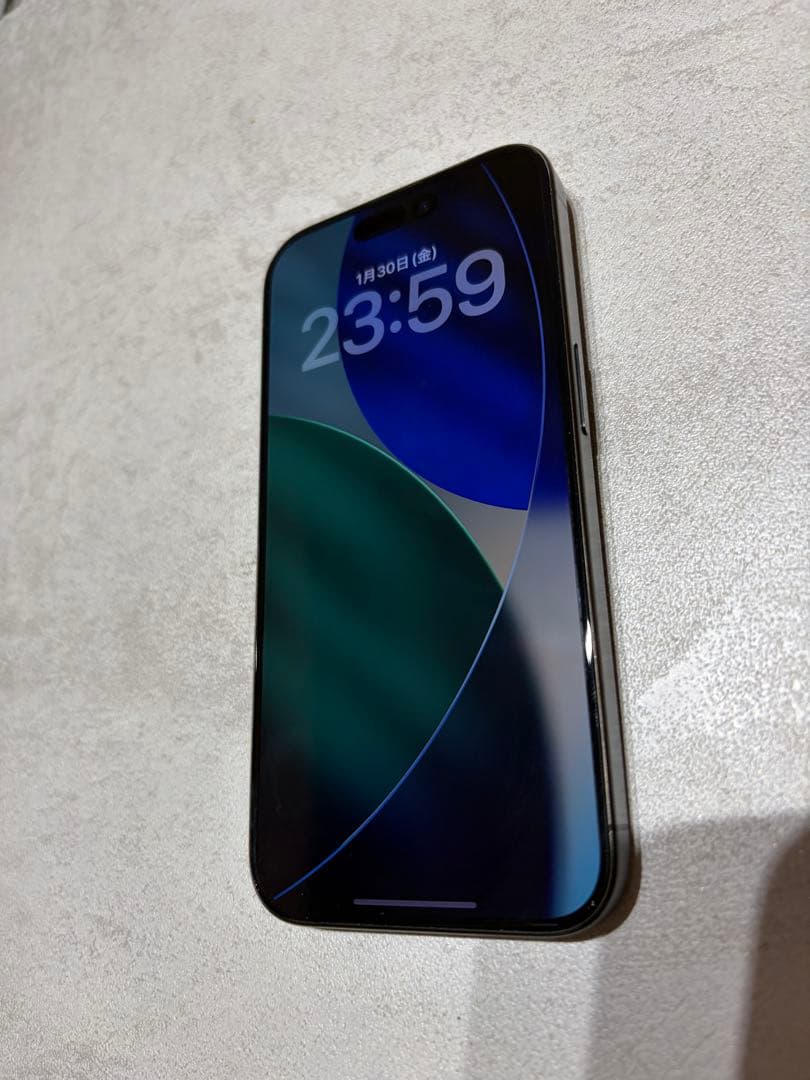 Apple iPhone 15 Pro 256GBスペースブラック 本体