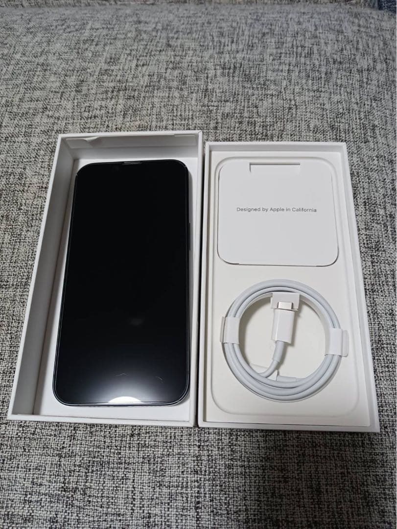 Apple iPhone 14ミッドナイト 本体 充電ケーブル付