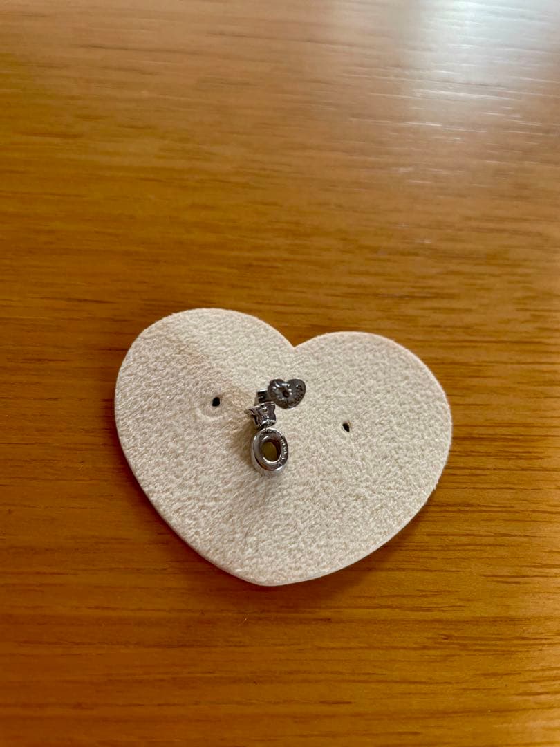 ポンテヴェキオ　ダイヤの星とOの片耳用ピアス　K18WG