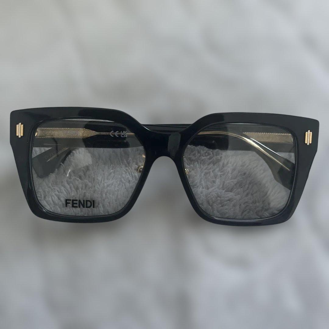 FENDI ブラック スクエア メガネ