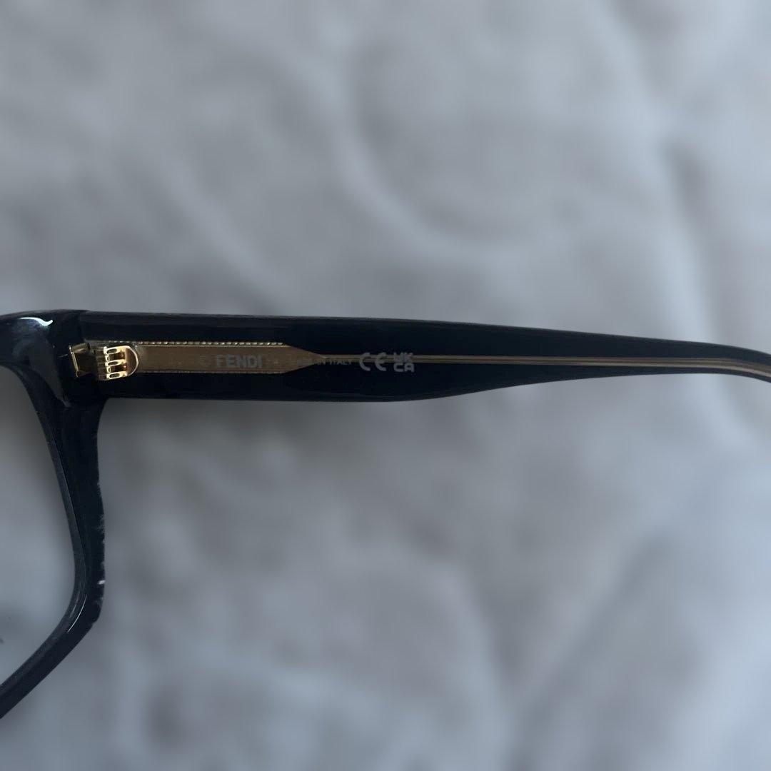 FENDI ブラック スクエア メガネ