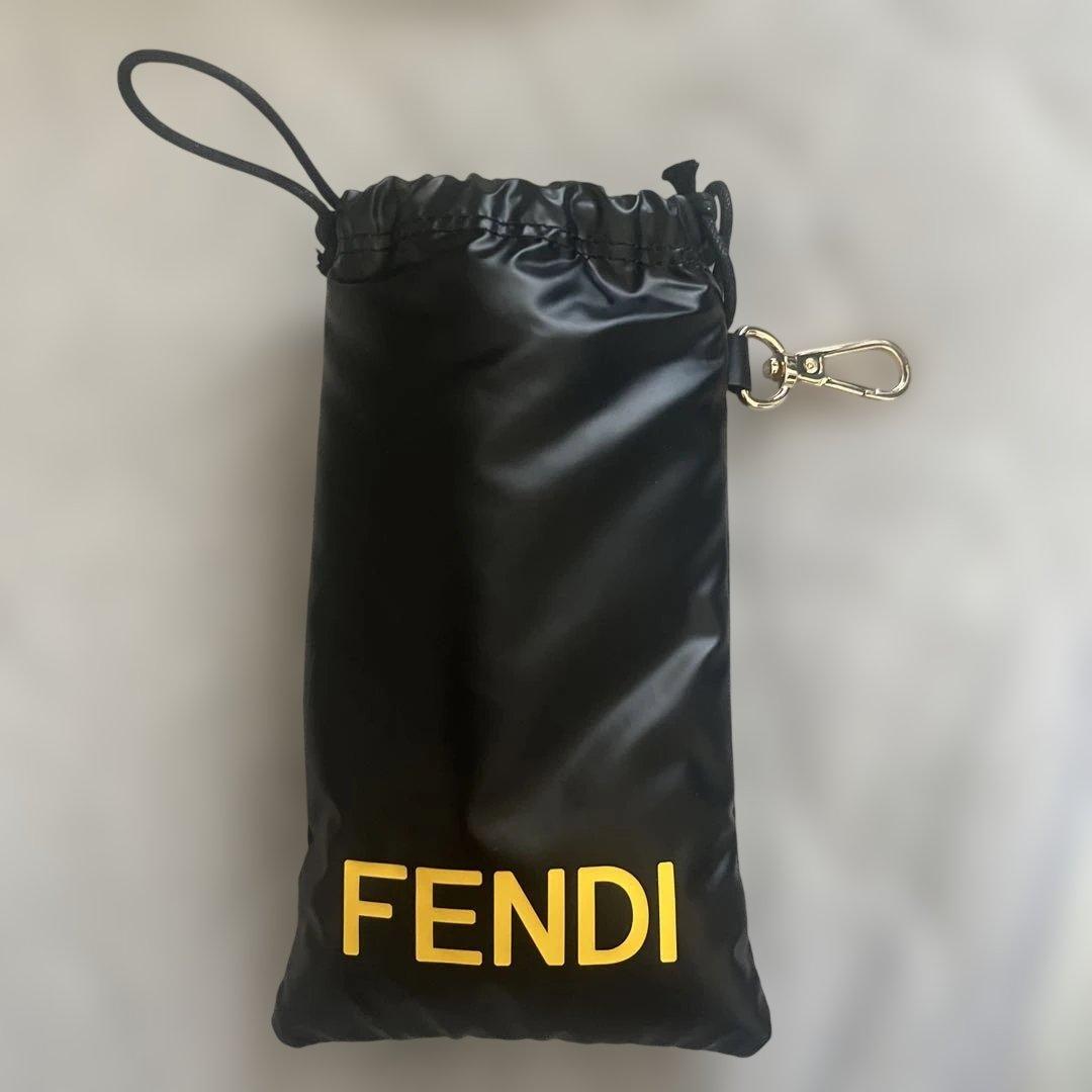 FENDI ブラック スクエア メガネ