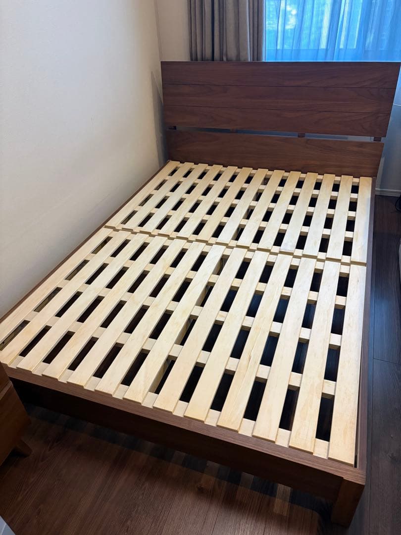 木製ダブルベッドフレーム　大塚家具