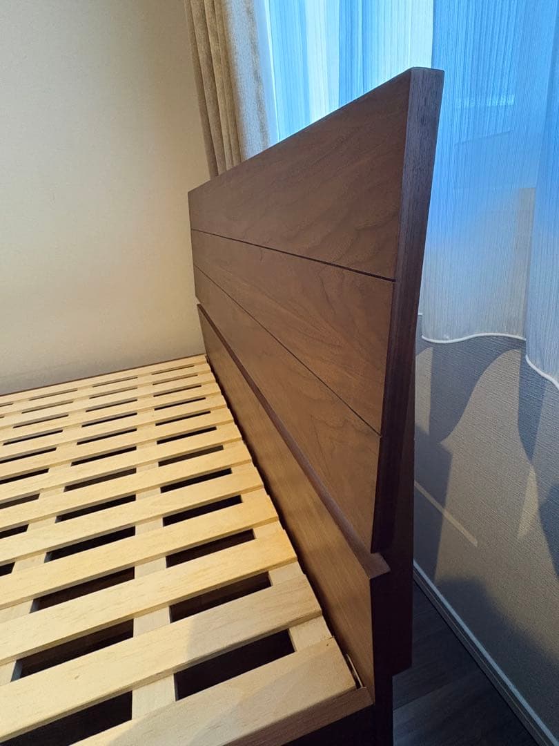 木製ダブルベッドフレーム　大塚家具