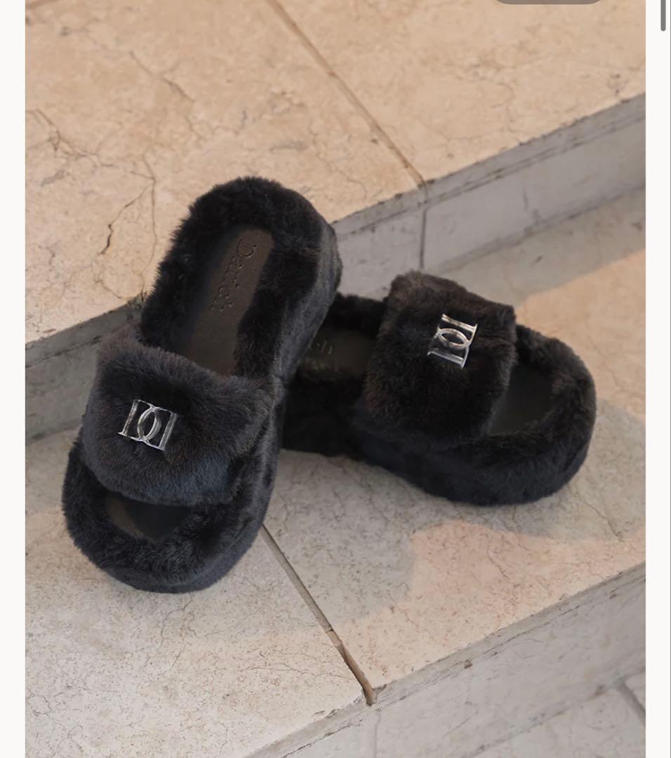 darich プラットフォームファーサンダル BLK Mサイズ